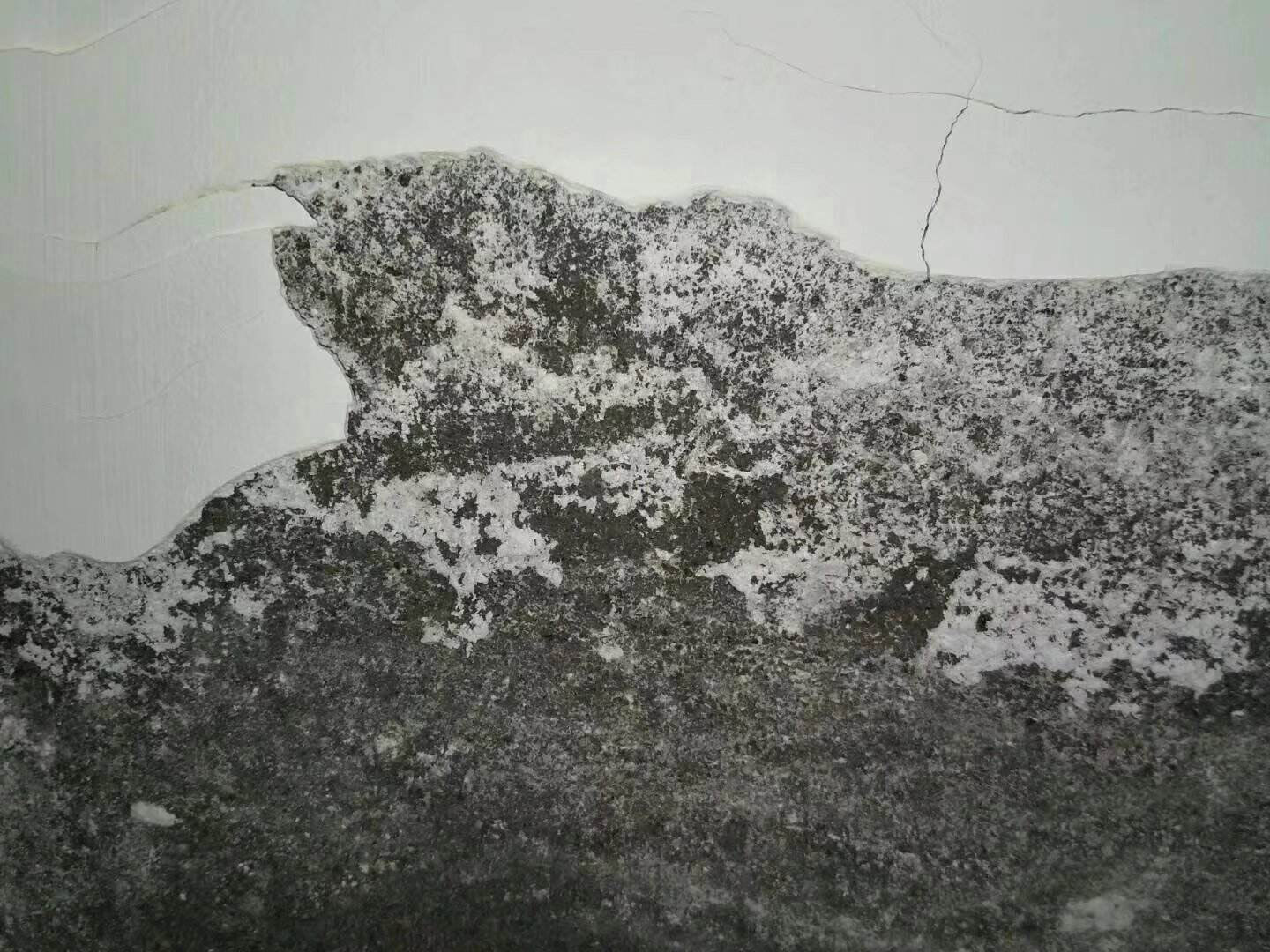 關(guān)于墻面返堿的原因和徹底解決方法的整理，一次解決兩個問題